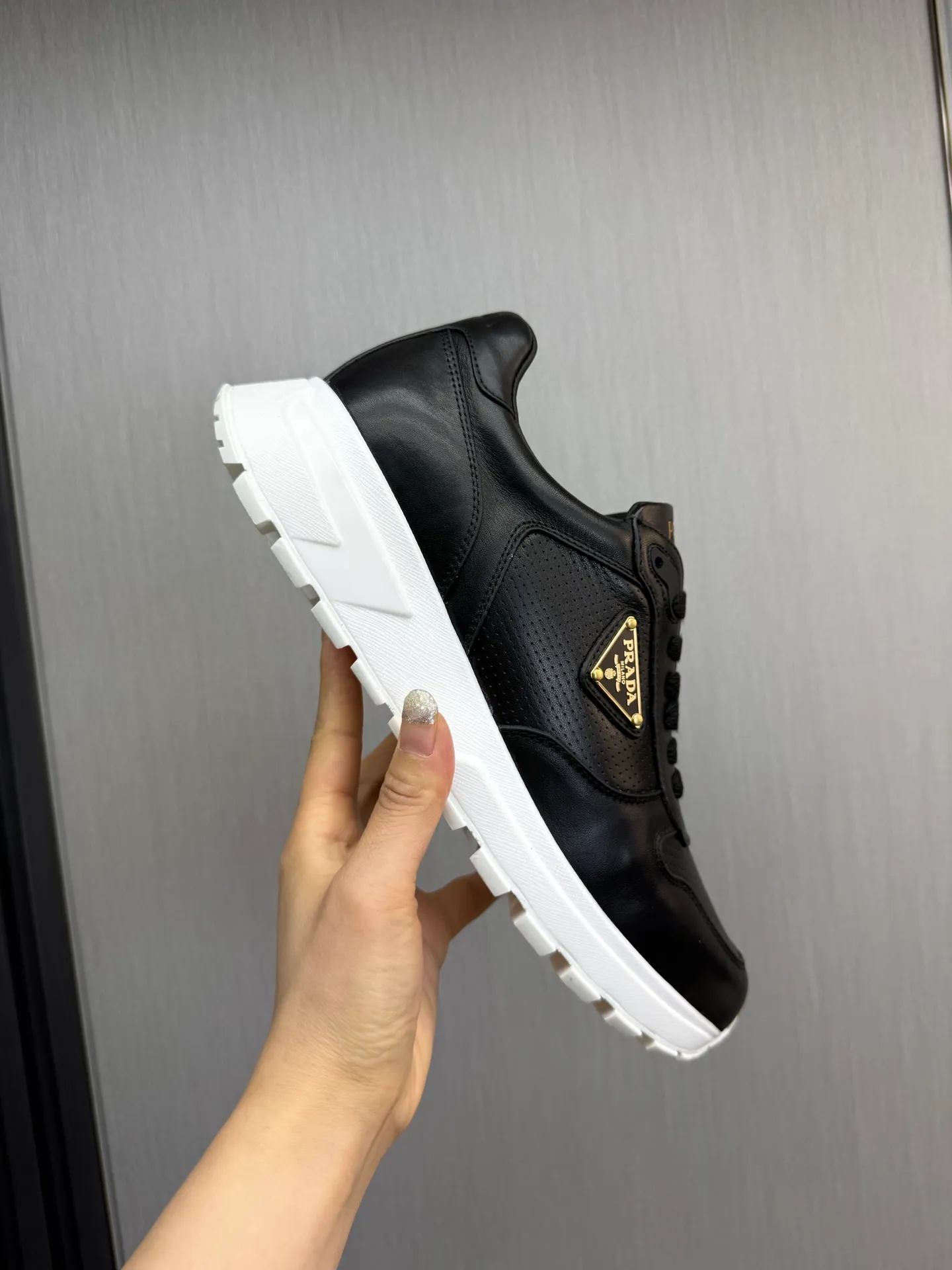 Men's shoes 💰580💰 [PRADA] Men's shoes are popular in the counter, official website is synchronized, 1 high-quality shipment ✔️Original cowhide punching + cowhide lining, 1🆚1 replica, original sole, 38-45 (45 customized, non-refundable)